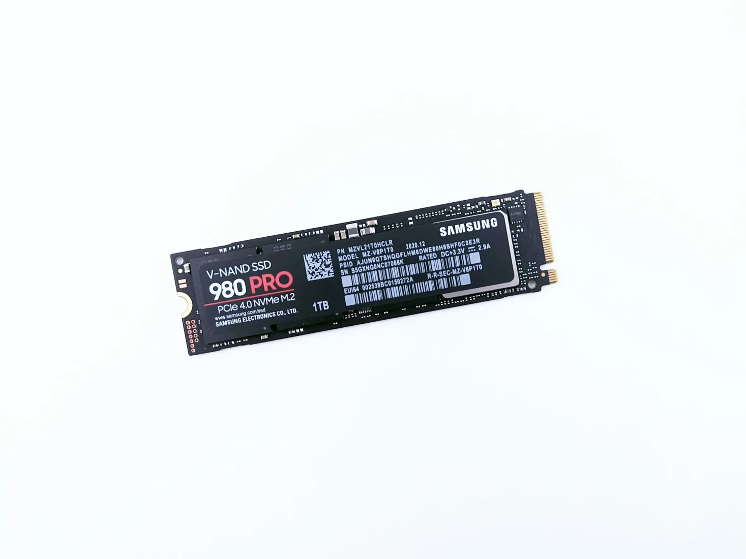 M.2-SSD ohne montierten Kühlkörper